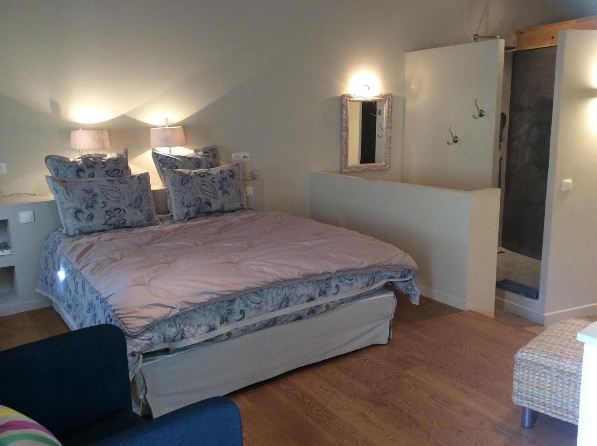Le Moulin Des Pinchinats Bed & Breakfast Aix-en-Provence Ngoại thất bức ảnh